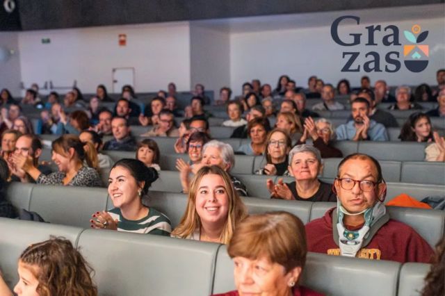 🌟Moitas grazas a quen organiza, a quen colabora, a quen xestiona, a quen actúa, a quen ilumina, a quen pon a música, a quen acomoda, a quen pensa, a quen inclúe, a quen informa, a quen da voz, ás que asistides, ás que nos vedes, ás que nos seguides… moitísimas grazas a todas aquelas persoas que fixéstedes posible un ano máis de Festigual.
Esperamos vervos o ano que ven!🫂💗

@coruna_gal @fundemalcsa @fundacionmariajosejove @vegalsa_eroski @culturadadeputaciondacoruna @culturactiva_coop

Xenial imaxe gráfica deste ano por parte de @bajobe